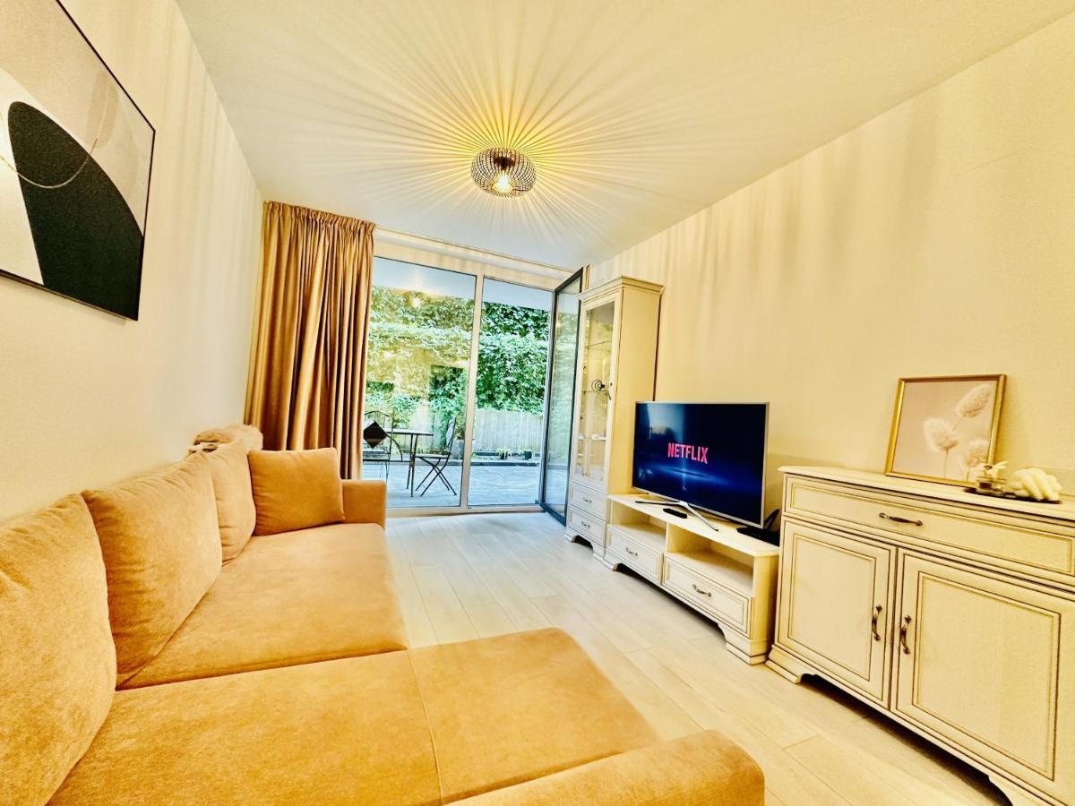 Palfi Apartment With Garden & Parking Cluj-Napoca Esterno foto
