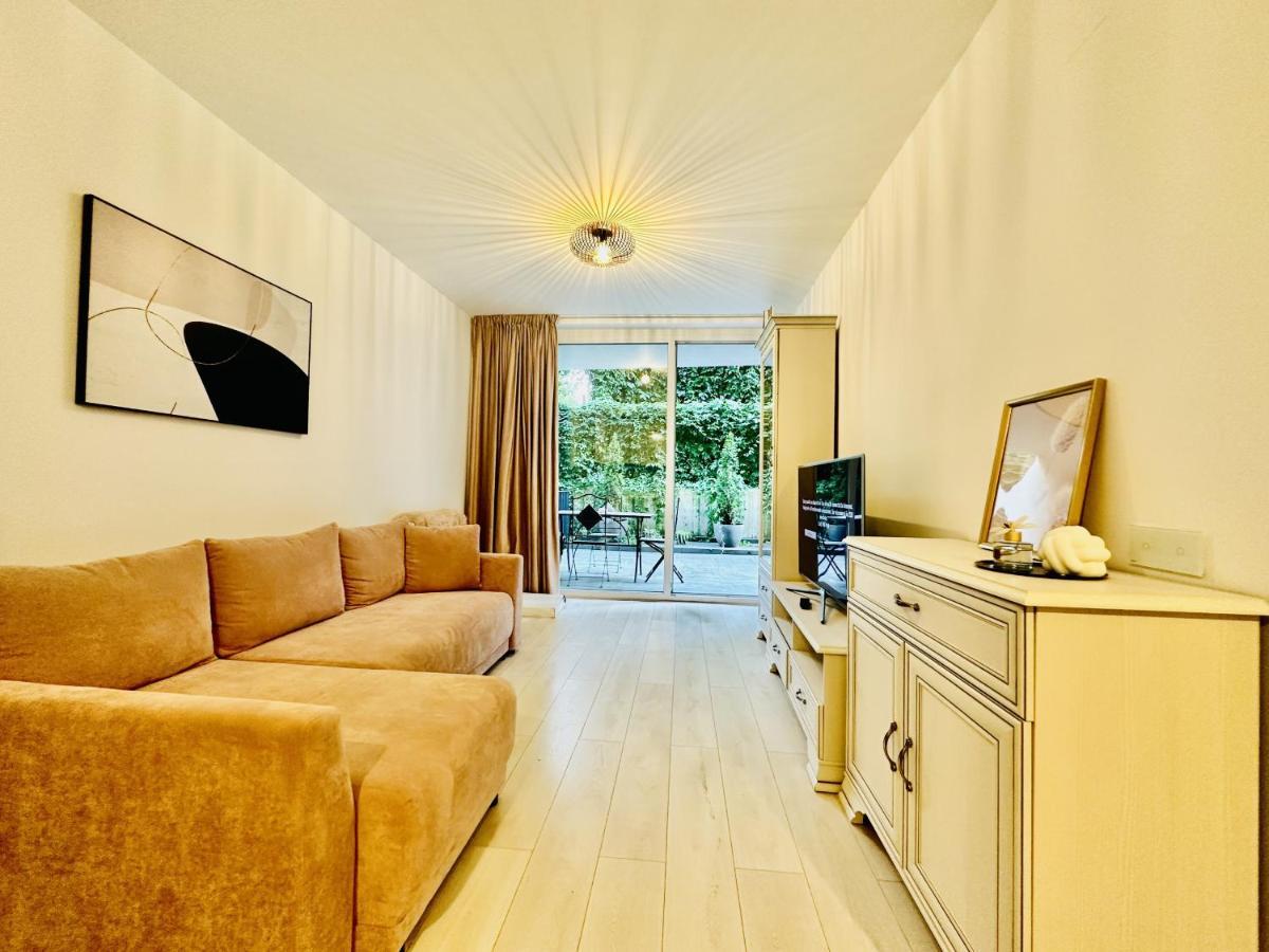 Palfi Apartment With Garden & Parking Cluj-Napoca Esterno foto