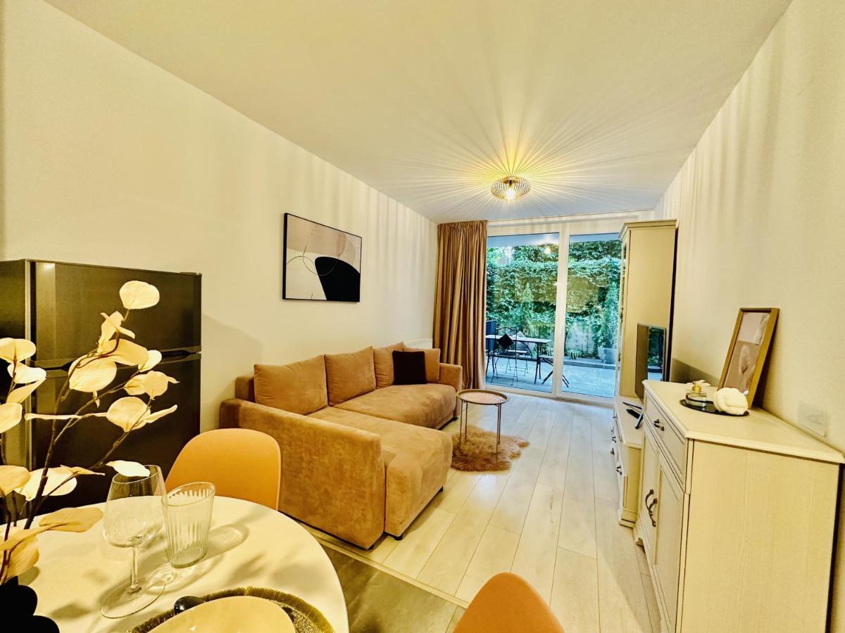 Palfi Apartment With Garden & Parking Cluj-Napoca Esterno foto